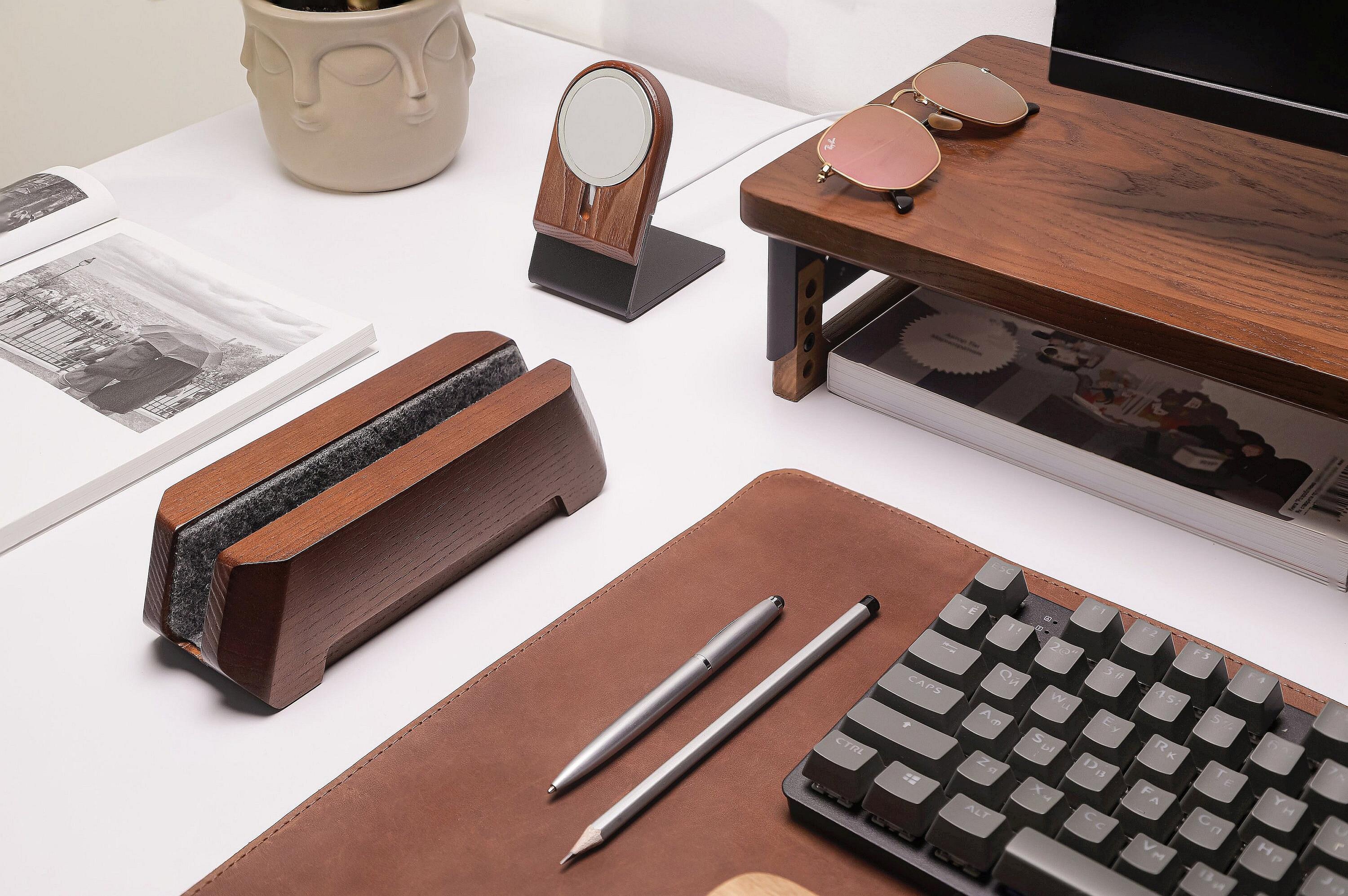 VE:ST⢠Vertical Laptop Stand