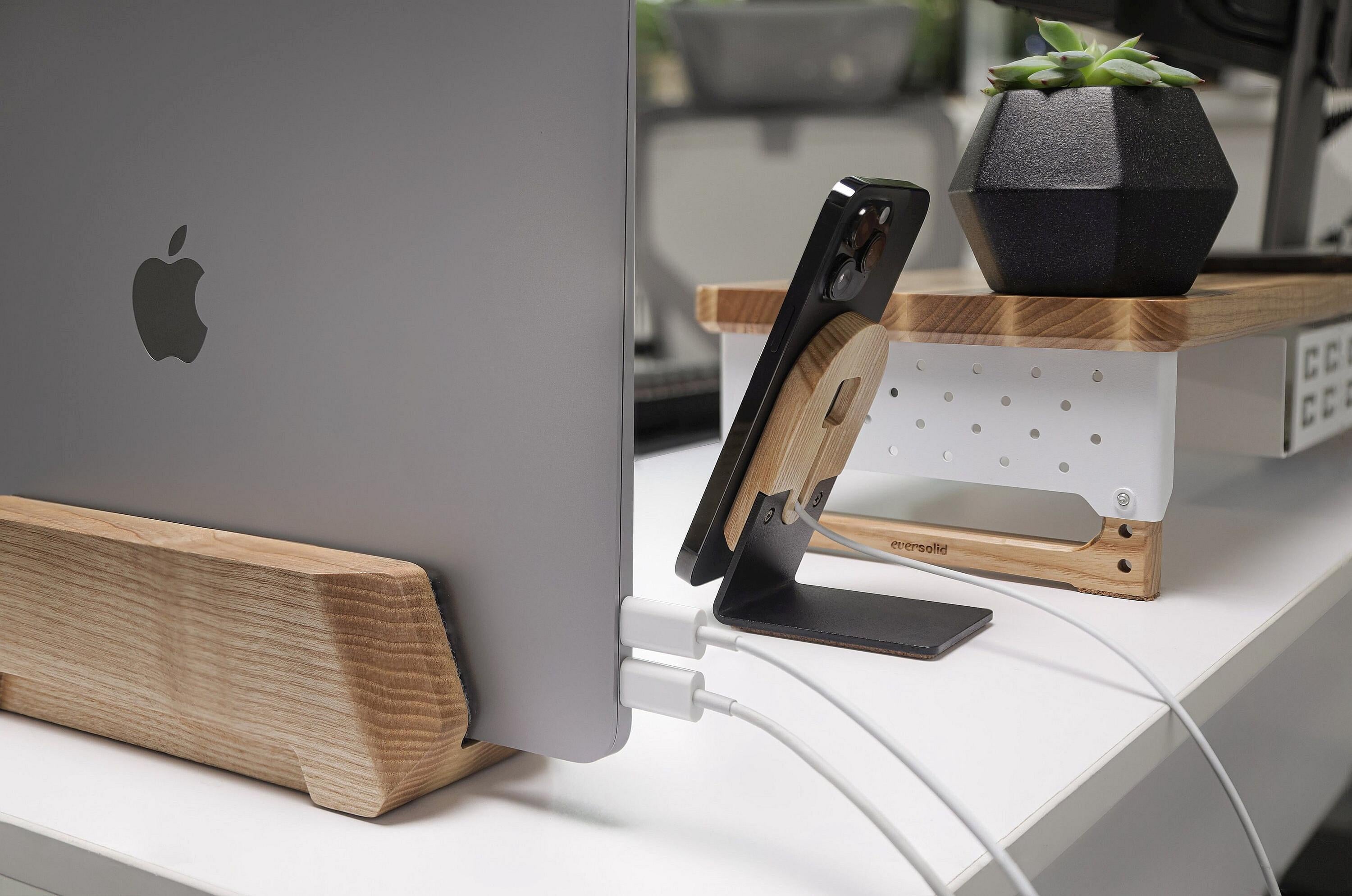 VE:ST⢠Vertical Laptop Stand